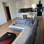 Ela Apartament's شقة *