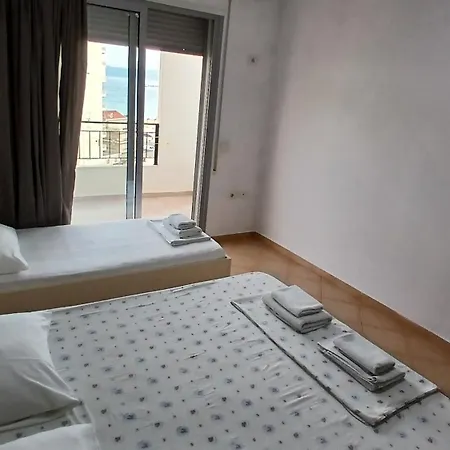 Daniela Apartament *